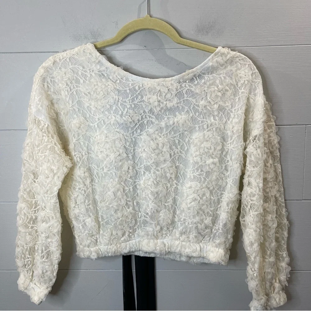Zara | Elegant White Lace Women's Top With Tie Size Small